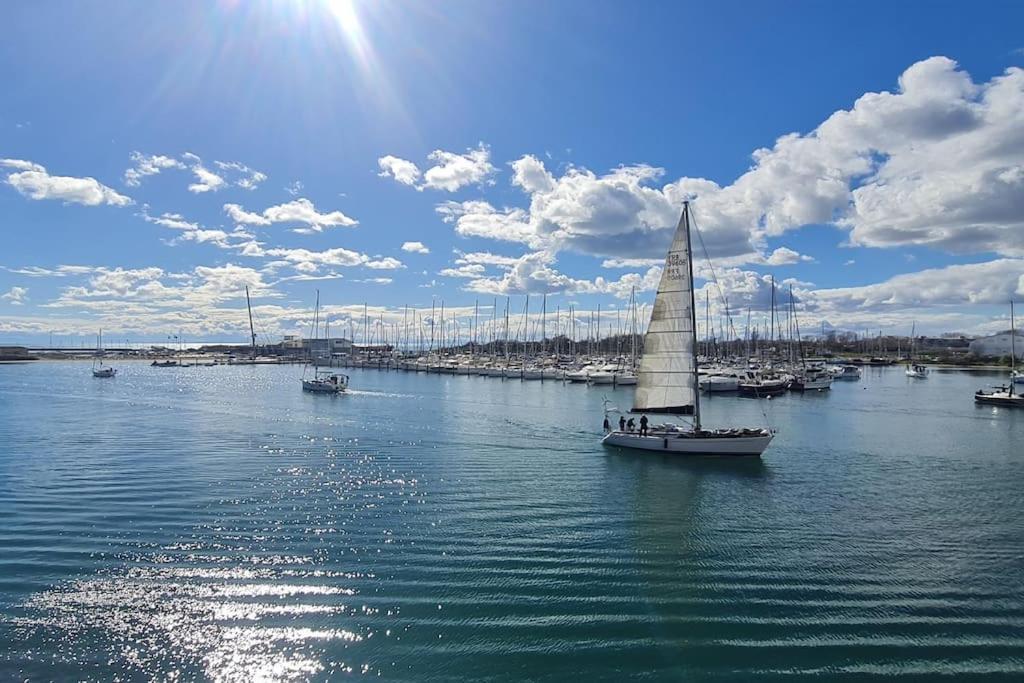 Appartement Avec Balcon, Vue Mer, Piscine, Parking Agde Esterno foto